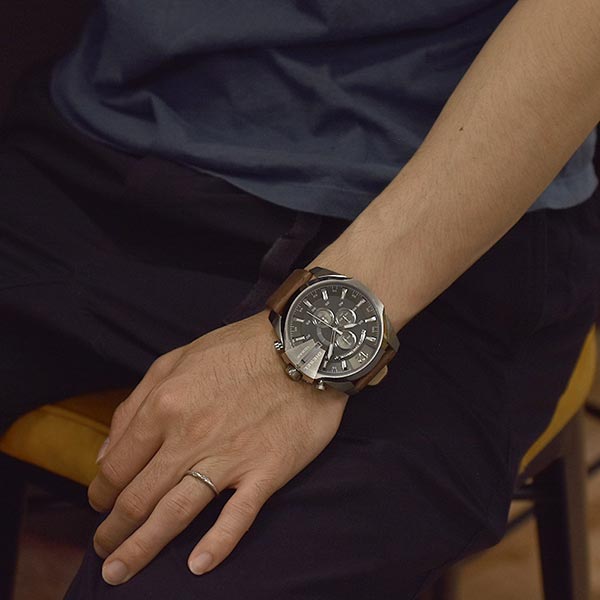 ディーゼル DIESEL メガチーフ クロノグラフ DZ4290 メンズ