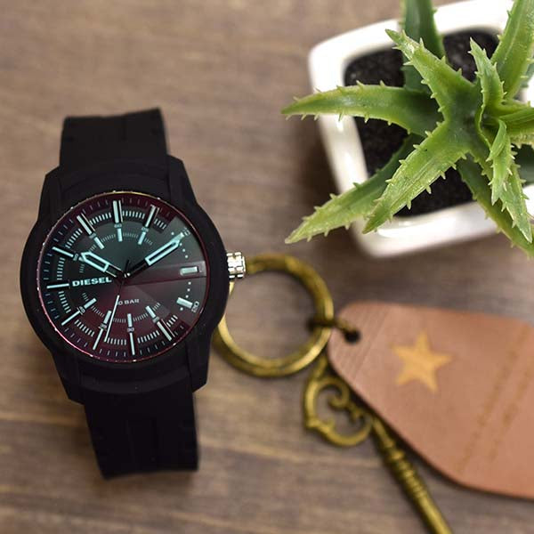 ディーゼル DIESEL アームバー DZ1819 ユニセックス