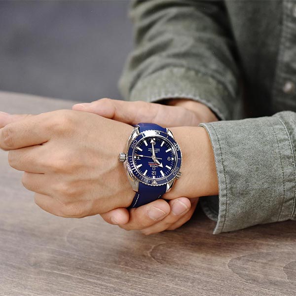 オメガ シーマスター OMEGA プラネットオーシャン 600M 232.92.42.21.03.001 メンズ