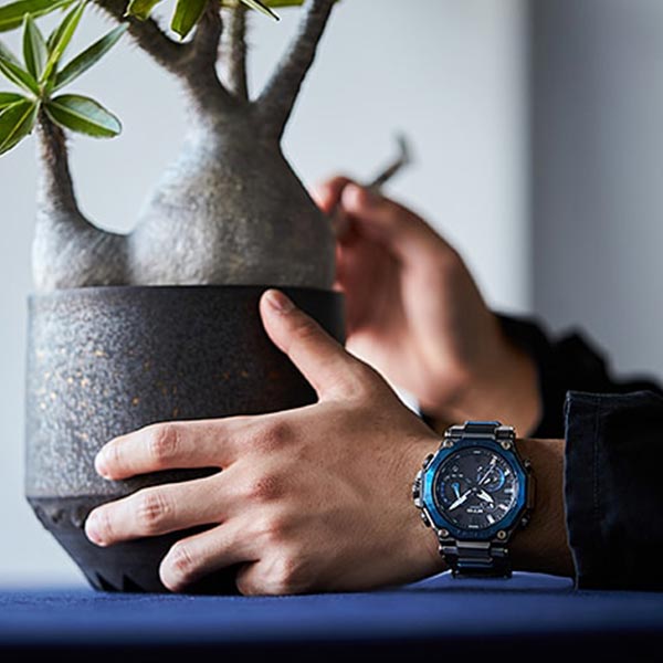 カシオ Gショック G-SHOCK MT-G カーボンモノコック MTG-B2000B-1A2JF メンズ