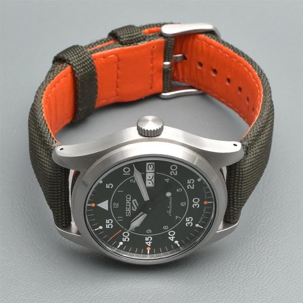 【お得な美品中古あり】セイコー5スポーツ SEIKO5sports SBSA141 メンズ