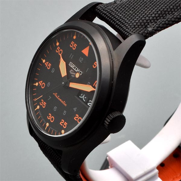 【お得な美品中古あり】セイコー5スポーツ SEIKO5sports SBSA143 メンズ