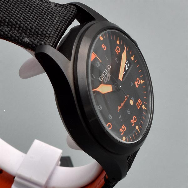 【お得な美品中古あり】セイコー5スポーツ SEIKO5sports SBSA143 メンズ