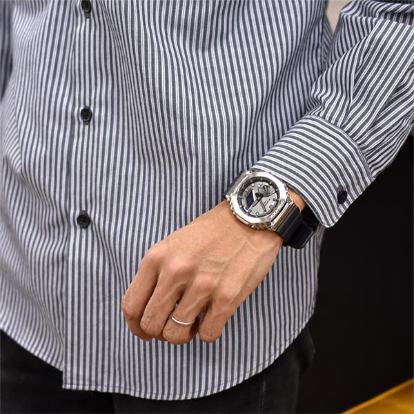 カシオ Gショック G-SHOCK GM-2100-1AJF メンズ