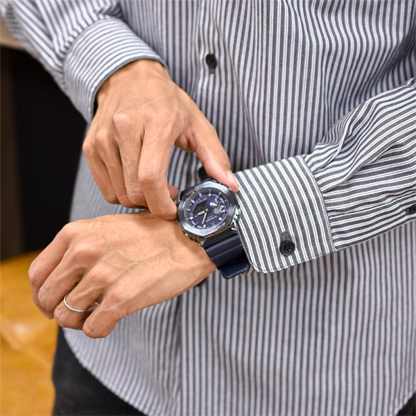 カシオ Gショック G-SHOCK GM-2100N-2AJF メンズ