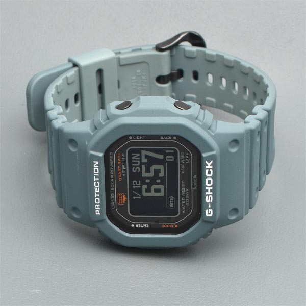 【お得な美品中古あり】カシオ Gショック G-SHOCK G-SQUAD DW-H5600-2JR メンズ