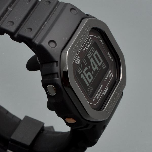 【お得な美品中古あり】カシオ Gショック G-SHOCK G-SQUAD DW-H5600MB-1JR メンズ
