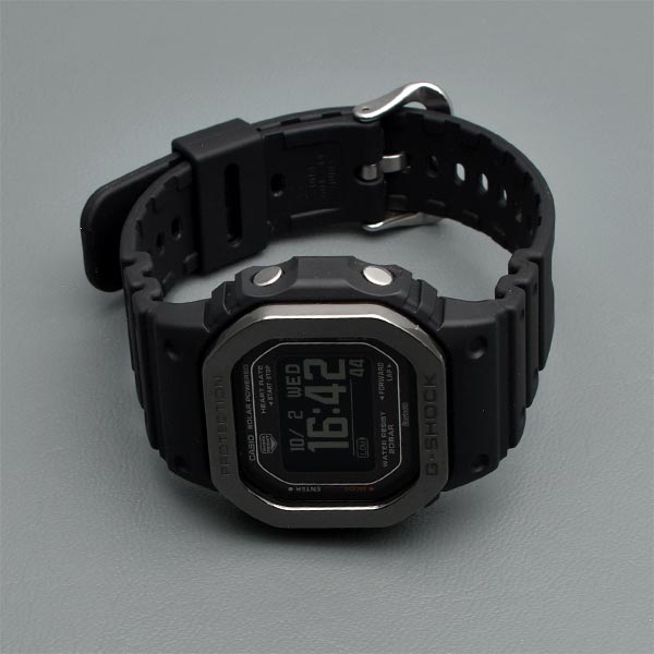 【お得な美品中古あり】カシオ Gショック G-SHOCK G-SQUAD DW-H5600MB-1JR メンズ