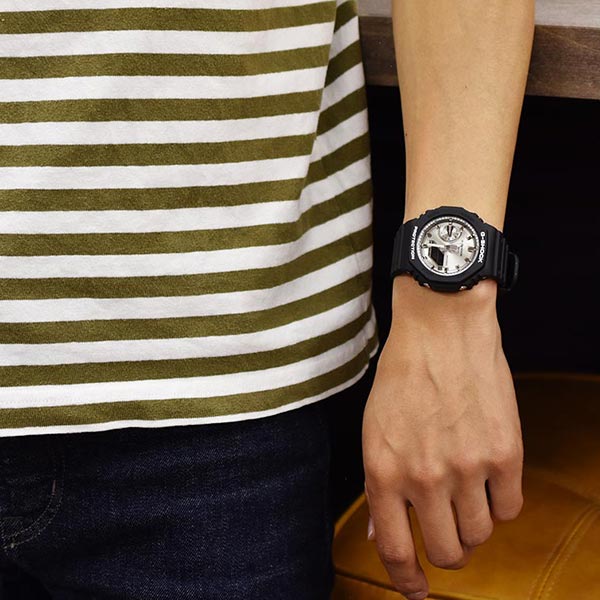 カシオ Gショック G-SHOCK 2100 GARISH SILVER GA-2100SB-1AJF メンズ