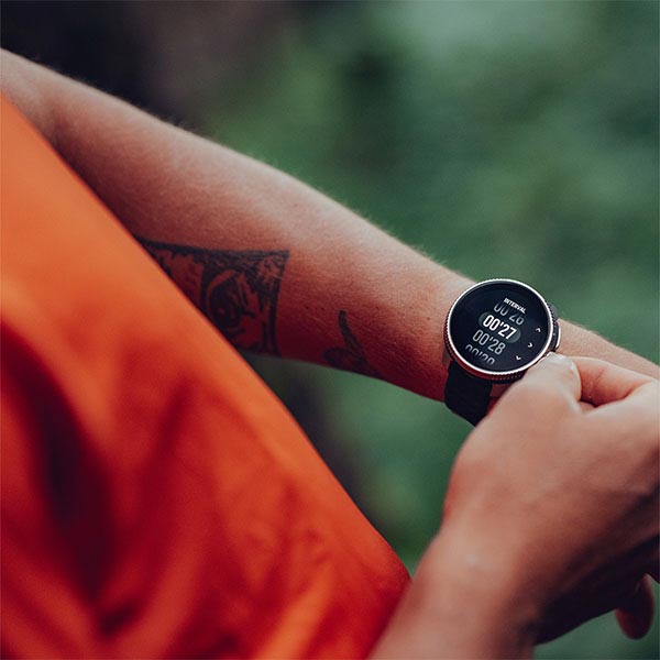 スント SUUNTO RACE SS050932000 ユニセックス