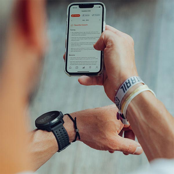 スント SUUNTO RACE SS050929000 ユニセックス