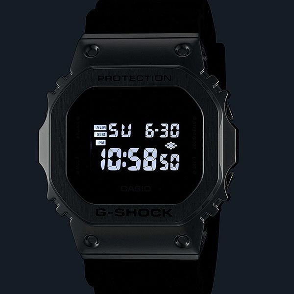 カシオ Gショック G-SHOCK GM-5600U-1JF メンズ