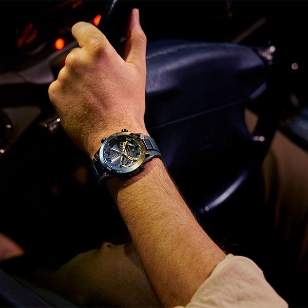 カシオ エディフィス EDIFICE Nighttime Drive Series ECB-2000YNP-1AJF メンズ