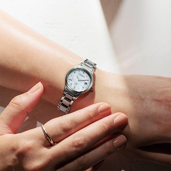 シチズン クロスシー XC hikari collection 限定モデル 世界限定1300本 ES9490-87D レディース