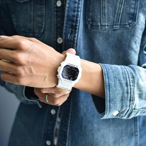 カシオ Gショック G-SHOCK G-LIDE 世界6局電波ソーラーウォッチ タイドグラフ&ムーンデータ搭載 GWX-5600C-7JF メンズ