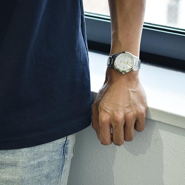 セイコー ドルチェ&エクセリーヌ DOLCE&EXCELINE 10気圧防水 ソーラー シルバー×ゴールド SADZ188 メンズ