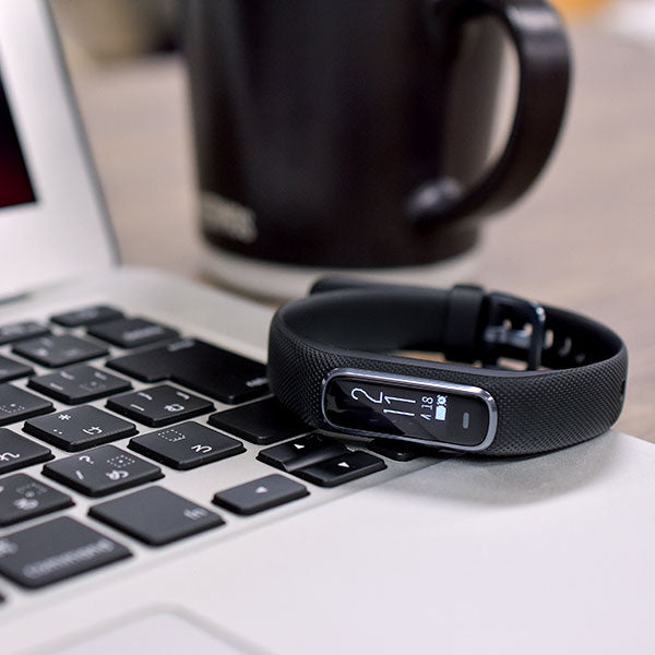 ガーミン GARMIN vívosmart® 4 Black Slate レギュラー 0100199560 ユニセックス