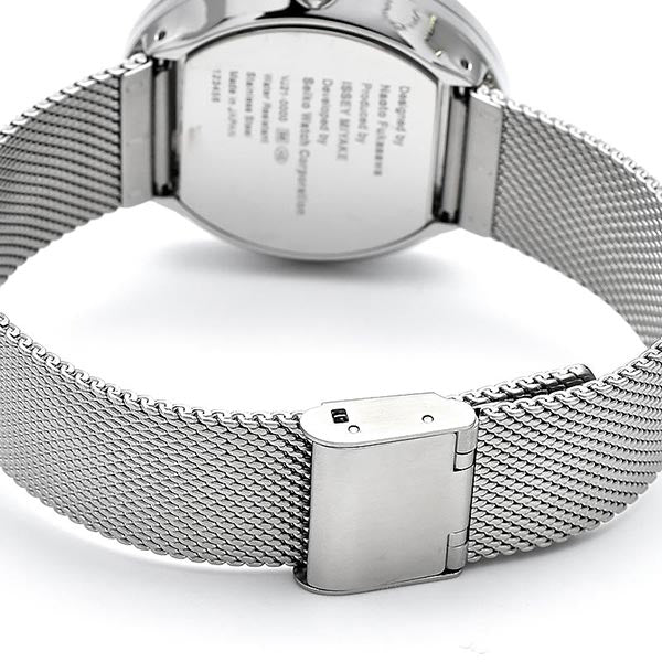 イッセイミヤケ ISSEYMIYAKE NYAP001 ユニセックス