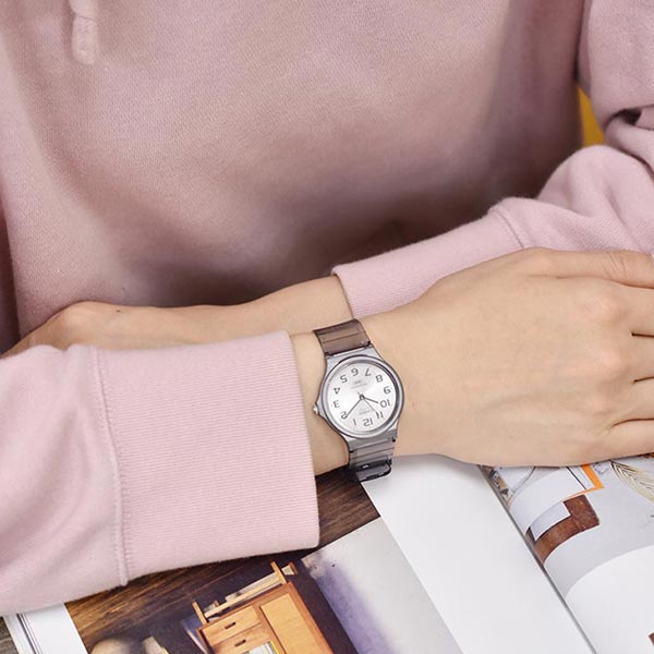 カシオ CASIO スタンダード スケルトン MQ-24S-8BJF レディース