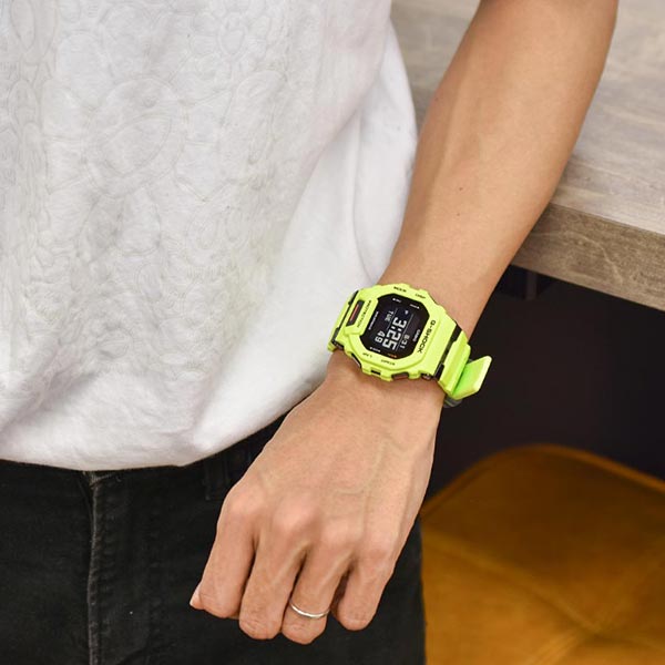 カシオ Ｇショック G-SHOCK G-SQUAD GBD-200-9JF メンズ