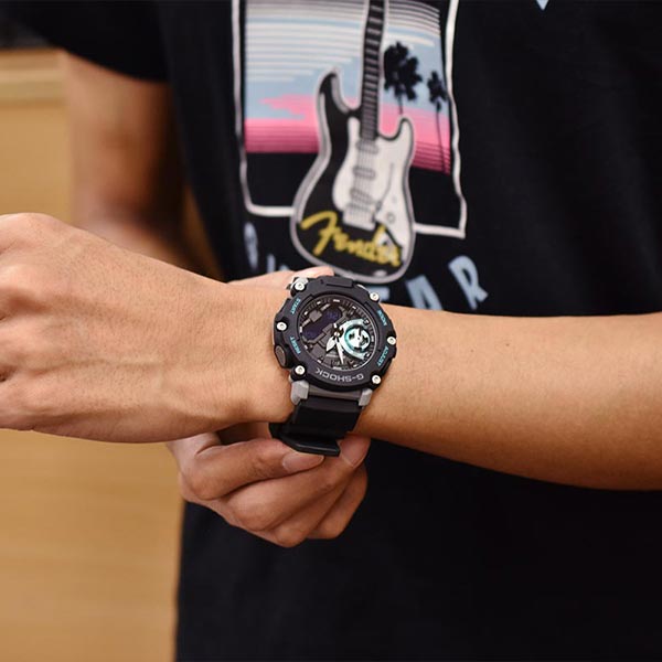 カシオ Ｇショック G-SHOCK  GA-2200M-1AJF メンズ