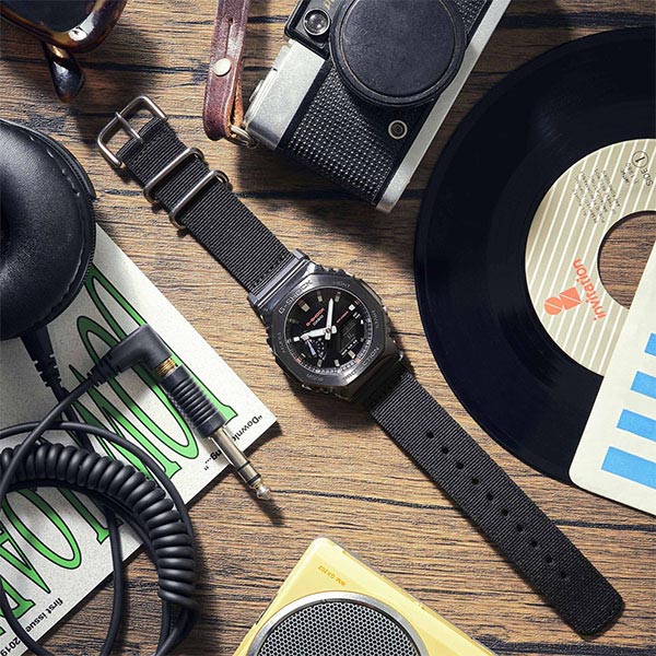 カシオ Ｇショック G-SHOCK PROGRESSIVE UTILITY GM-2100CB-1AJF メンズ