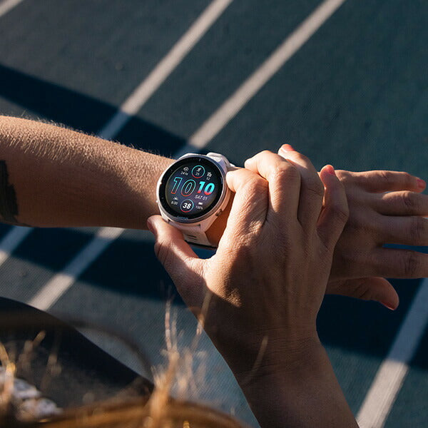 Garmin ForRunner 965 惚れ込ん スマートウォッチ ホワイト Garmin ForRunner 965 惚れ込ん スマートウォッチ ホワイト