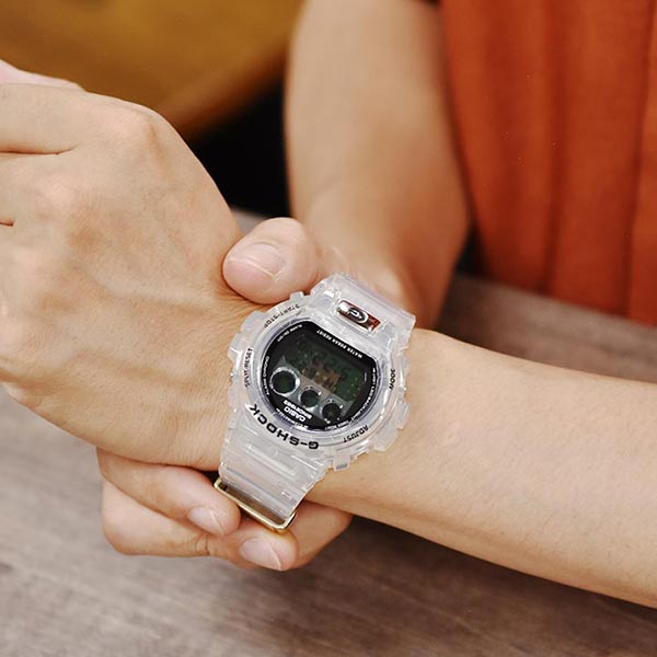 カシオ Gショック G-SHOCK 40th Anniversary Clear Remix DW-6940RX