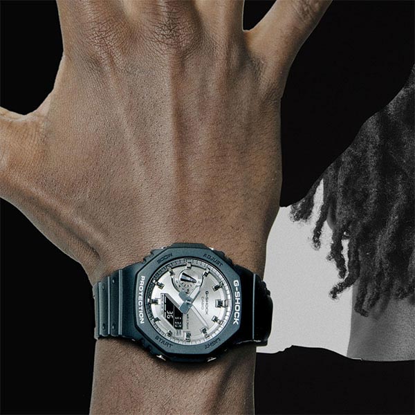 【値下げ】 2100 G-SHOCK Gショック カシオ GARISH GA-2100SB-1AJF SILVER 時計