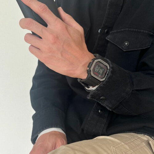 カシオ Gショック G-SHOCK G-SQUAD DWH5600 ブラック レッド DW