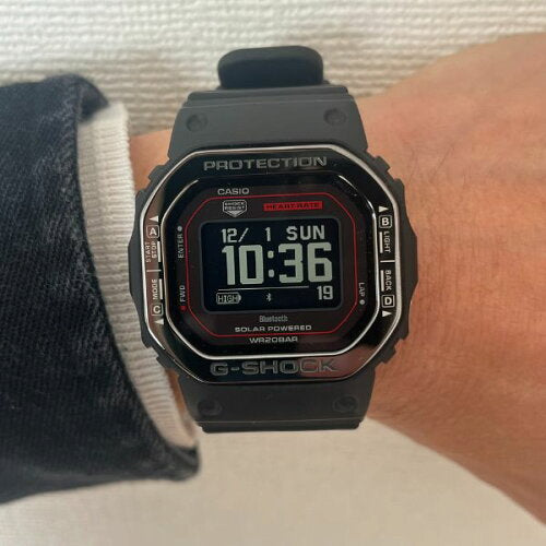 カシオ Ｇショック G-SHOCK G-SQUAD DWH5600 ブラック レッド DW-H5600MB-1A4JR メンズ