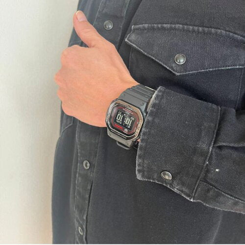 カシオ Ｇショック G-SHOCK G-SQUAD DWH5600 ブラック レッド DW-H5600MB-1A4JR メンズ