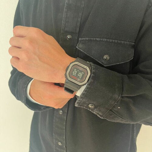 カシオ Ｇショック G-SHOCK G-SQUAD DWH5600 ブラック レッド DW-H5600MB-1A4JR メンズ