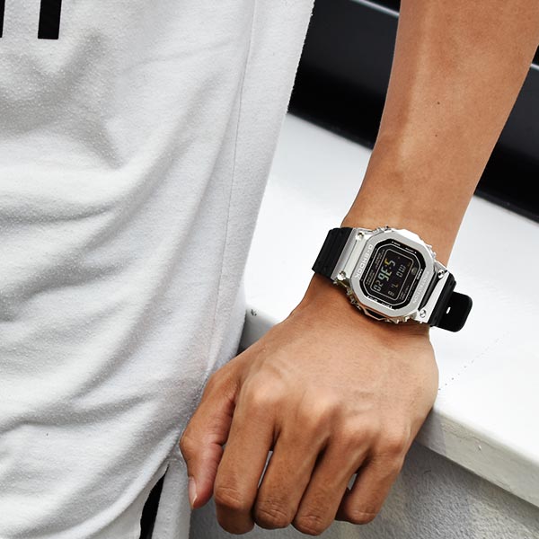 カシオ Ｇショック G-SHOCK  GMW-B5000-1JF メンズ