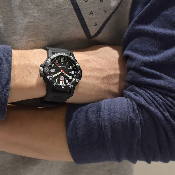 ルミノックス　シータートル　メンズ0320シリーズ腕時計