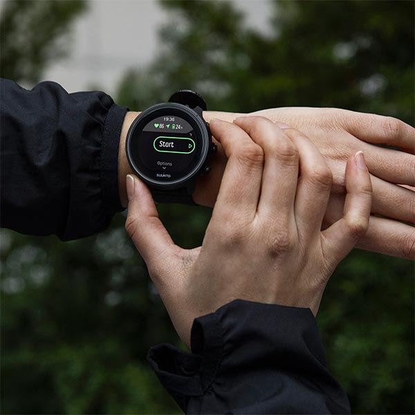 スント SUUNTO スント9 SUUNTO 9 G1 BARO CHARCOAL BLACK TITANIUM SS050564000 ユニセックス