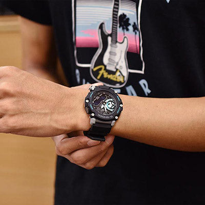 カシオ Ｇショック G-SHOCK  GA-2200M-1AJF メンズ