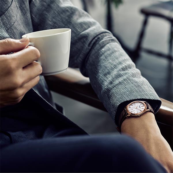 シチズン エコ・ドライブワン ECODRIVE-ONE Comfort-Line(コンフォートライン) AQ5012-14A メンズ
