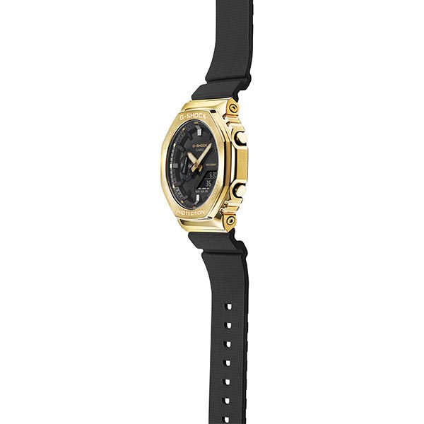 カシオ Ｇショック G-SHOCK METAL COVERED BLACK × GOLD GM-2100G-1A9JF メンズ