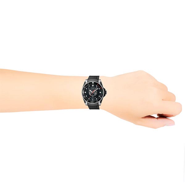 グッチ GUCCI ダイブ YA136320 メンズ