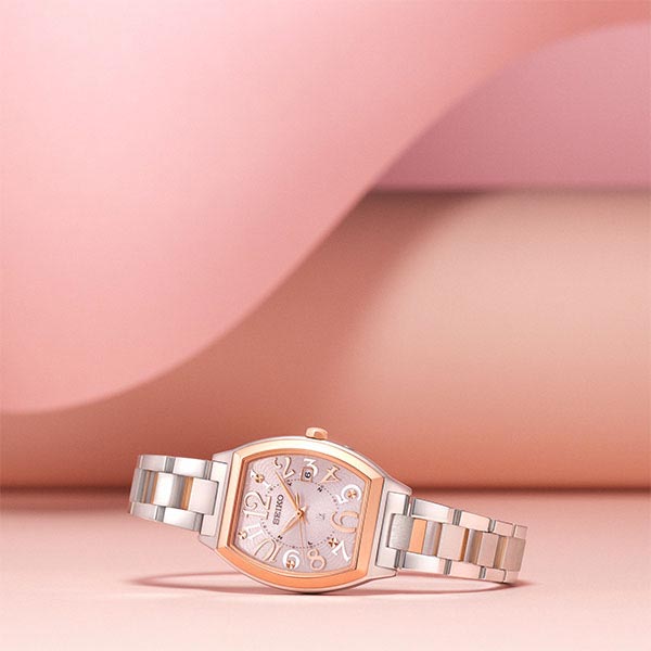 未使用 SEIKO LUKIA SSVW214 腕時計 レディース セイコー ルキア SEIKO LUKIA 電波 ソーラー SSVW214 腕時計