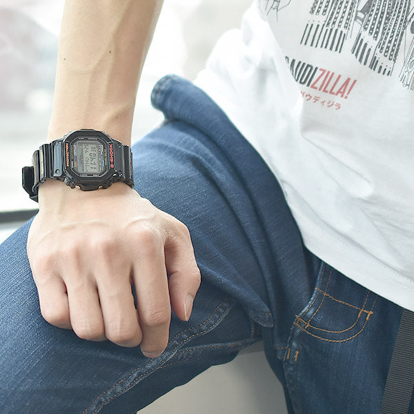 カシオ Ｇショック G-SHOCK G-LIDE ジーライド タフソーラー 電波時計 MULTIBAND6 GWX-5600-1JF メンズ